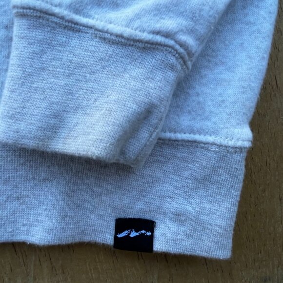 WEST LYFE SUPER SOFT COZY FISH GRAPHIC Women’s Heather Gray Pullover Hoodie sz S - Picture 3 of 9